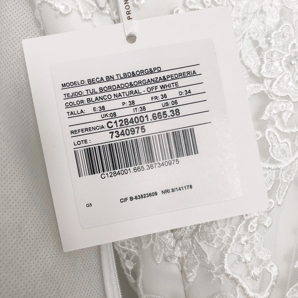 NWT NEVER TRIED ON Pronovias wedding dress Beca - Picture 7 of 8